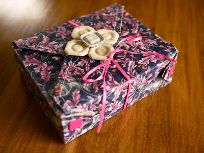 Tutorial: Reversible Fabric Gift Box - Michele Made Me